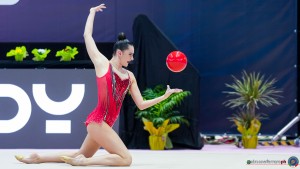 iris giovinazzo harnasko alina   palla sfe04828 copia simone ferraro ph copia